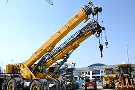 حادثه وحشتناک حین تاب بازی با جرثقیل!