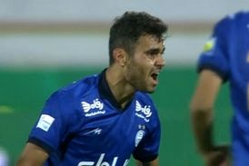 فیلم/ گل اول و زیبای استقلال به سپاهان توسط جعفر سلمانی