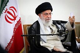 رهبر انقلاب: گفتم آقاجان! بزنید می‌خورید