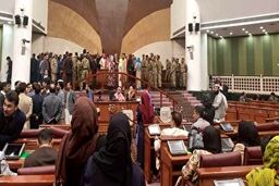 درگیری در صحن مجلس افغانستان بر سر کرسی ریاست