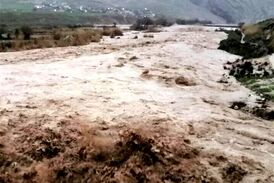 جاری‌شدن سیلاب در روستای حسینان دامغان