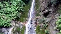 سیری در آبشار زیبا و دیدنی حسینا
