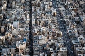 ماجرای جلوگیری صاحبخانه ها از سقوط قیمت مسکن در شرایط رکود + فیلم
