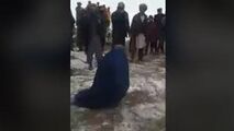 شلاق زدن دو زن به خاطر حرف زدن با مرد غریبه