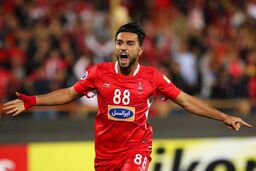  گل پنجم پرسپولیس به گل‌گهر‌سیرجان توسط سیامک‌نعمتی 