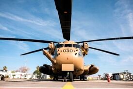 لحظه تحویل گرفتن ۳ اسیر زن اسرائیلی از مقامات صلیب سرخ‎