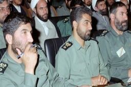  عکس‌العمل متفاوت سردار قاسم سلیمانی به جوان معترض در تنها ماموریت داخلی سپاه قدس