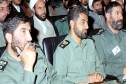  عکس‌العمل متفاوت سردار قاسم سلیمانی به جوان معترض در تنها ماموریت داخلی سپاه قدس