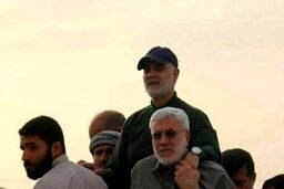 والیبال بازی کردن حاج قاسم و ابومهدی