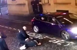 حادثه‌ای وحشتناک پسر جوان را تا پای مرگ برد