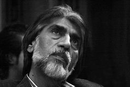 شعرخوانی مرحوم قیصر امین‌پور در حضور رهبر انقلاب