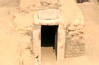 کشف هفت مقبره کوچک از دوره فراعنه