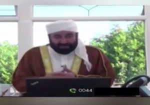مدیر شبکه وهابی کلمه: از عربستان سعودی بد نگویید پشیمان می‌شوید!