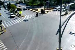 عبور پیکان از چراغ قرمز حادثه‌ساز شد