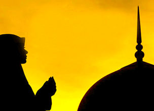 شهادتین گفتن دختر اروپایی برای تشرف به دین اسلام