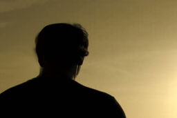 بازیگر معروف ایرانی که سینما را در مرگ همسرش دخیل می‌داند