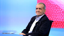 شعرخوانی پزشکیان در دانشگاه علوم پزشکی تاجیکستان