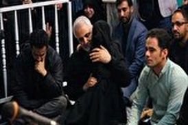 صحبت‌های تلفنی شهید سلیمانی با دختر شهید مدافع حرم / فاطمه انتقام پدرت را گرفتم