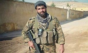 دختر شهید ثامنی‌راد به یاد کودکی‌اش در بغل بابا خوابید