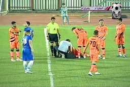 مصدومیت بازیکن بادران در ثانیه 5 بازی!