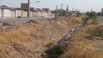 وضعیت نامناسب فاضلاب مجاورت منطقه مسکونی در شوشتر 
