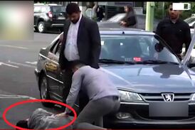 واکنش مردم به بی‌تفاوتی نماینده مجلس پس از تصادف با پسر دستفروش +فیلم