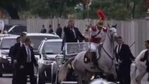 لگدپرانی اسب در مراسم معارفه آقای رئیس‌جمهور