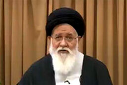  علم الهدی: ضریح طلا و نقره حرم کسی را شفا نمی‌دهد!