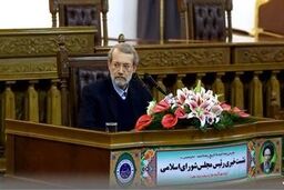 لاریجانی: صحبت درباره انتخابات زود و غیرعقلایی است