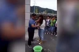 برخورد متفاوت آقای معلم با دختران آرایش کرده دبیرستانی