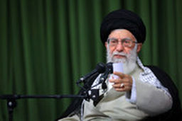 تلفظ چند کلمه فرانسوی توسط رهبر انقلاب و نگرانی از ویرانی زبان فارسی