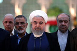  روحانی: امروز روز حمایت مردم از دولت و خدمت بیشتر دولت به مردم است