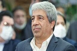 ناراحتی هادی عامل و انتقاد از مجری پس از اهدای کفن به او